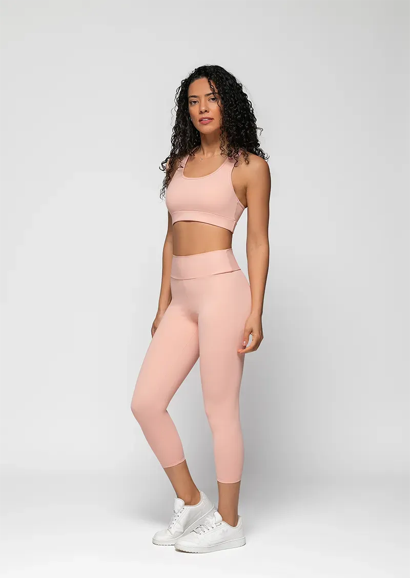 Essentials Sports Top with Pocket - Yogurt