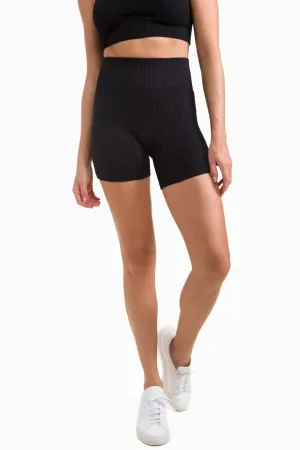 Mono B Ribbed Seamless High-Waisted Shorts APH-A1236