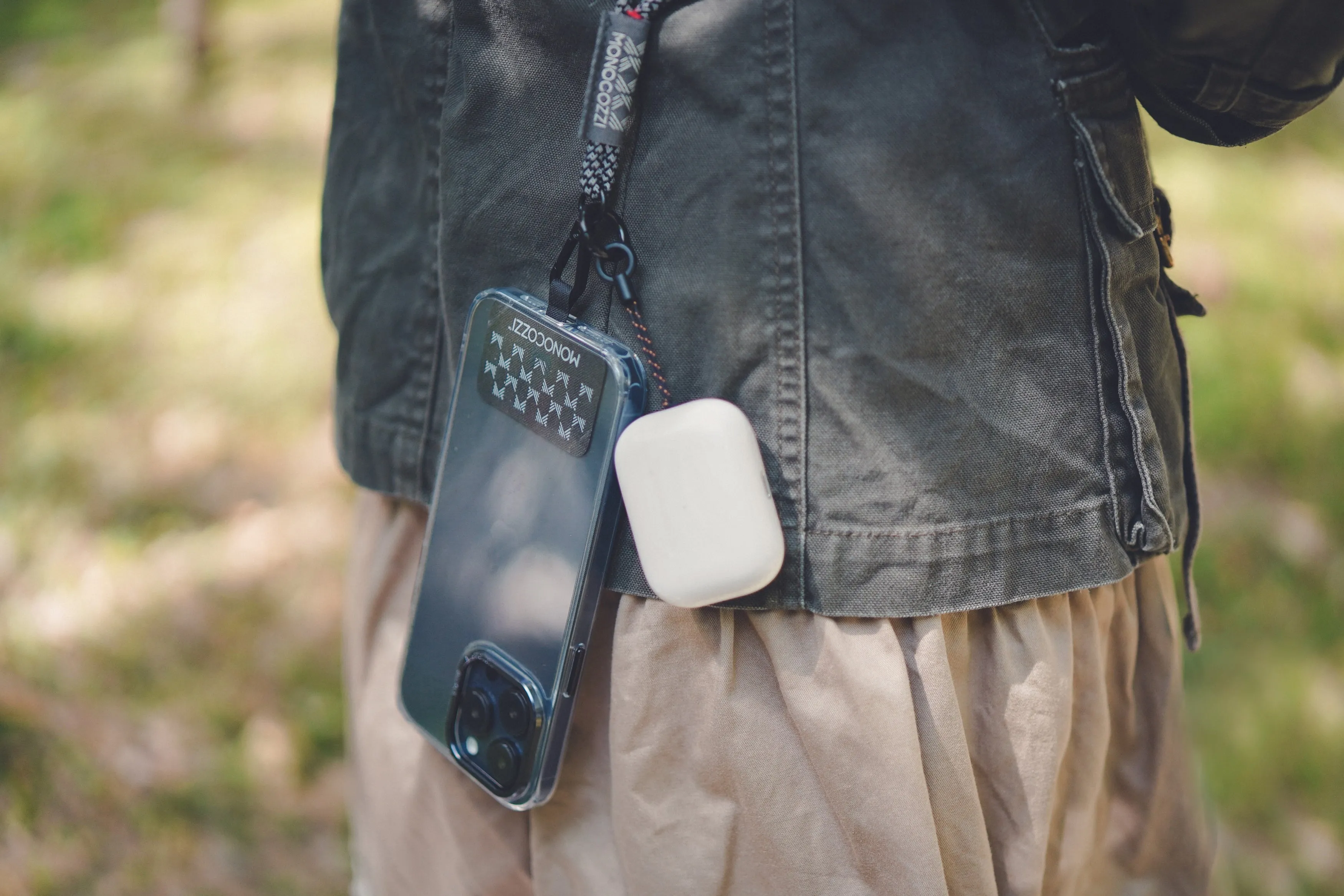 MONOCOZZI ESSENTIALS | Rope Phone Strap for iPhone with AirPods Pro Lanyard